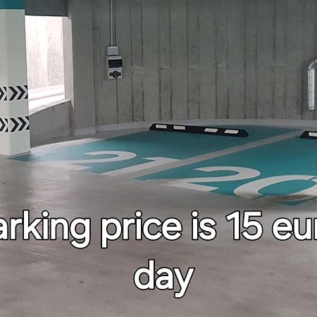 Happy Inn Classical Style, Self Check-In, Parking In The Underground Garage Vilna Exterior foto