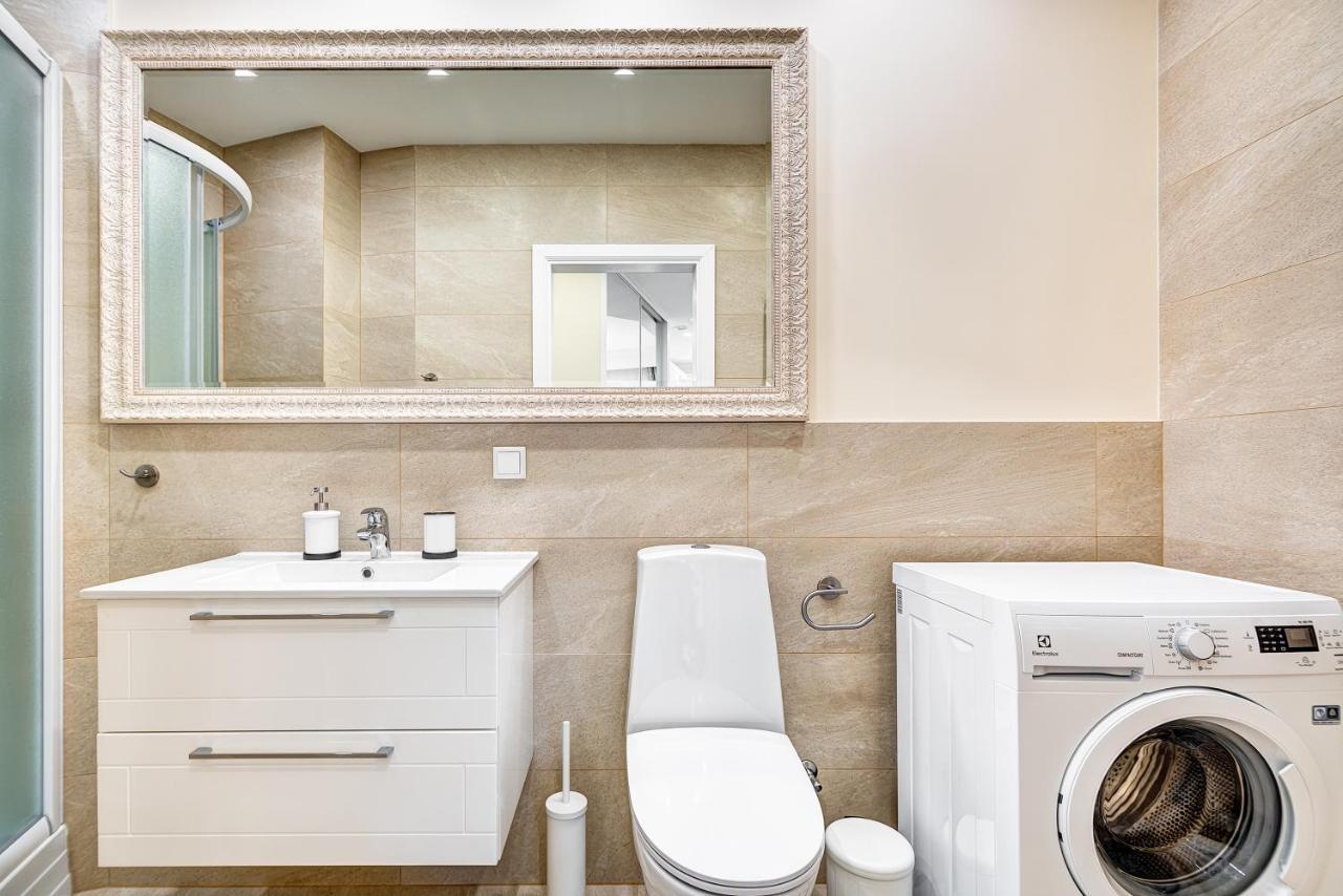 Happy Inn Classical Style, Self Check-In, Parking In The Underground Garage Vilna Exterior foto