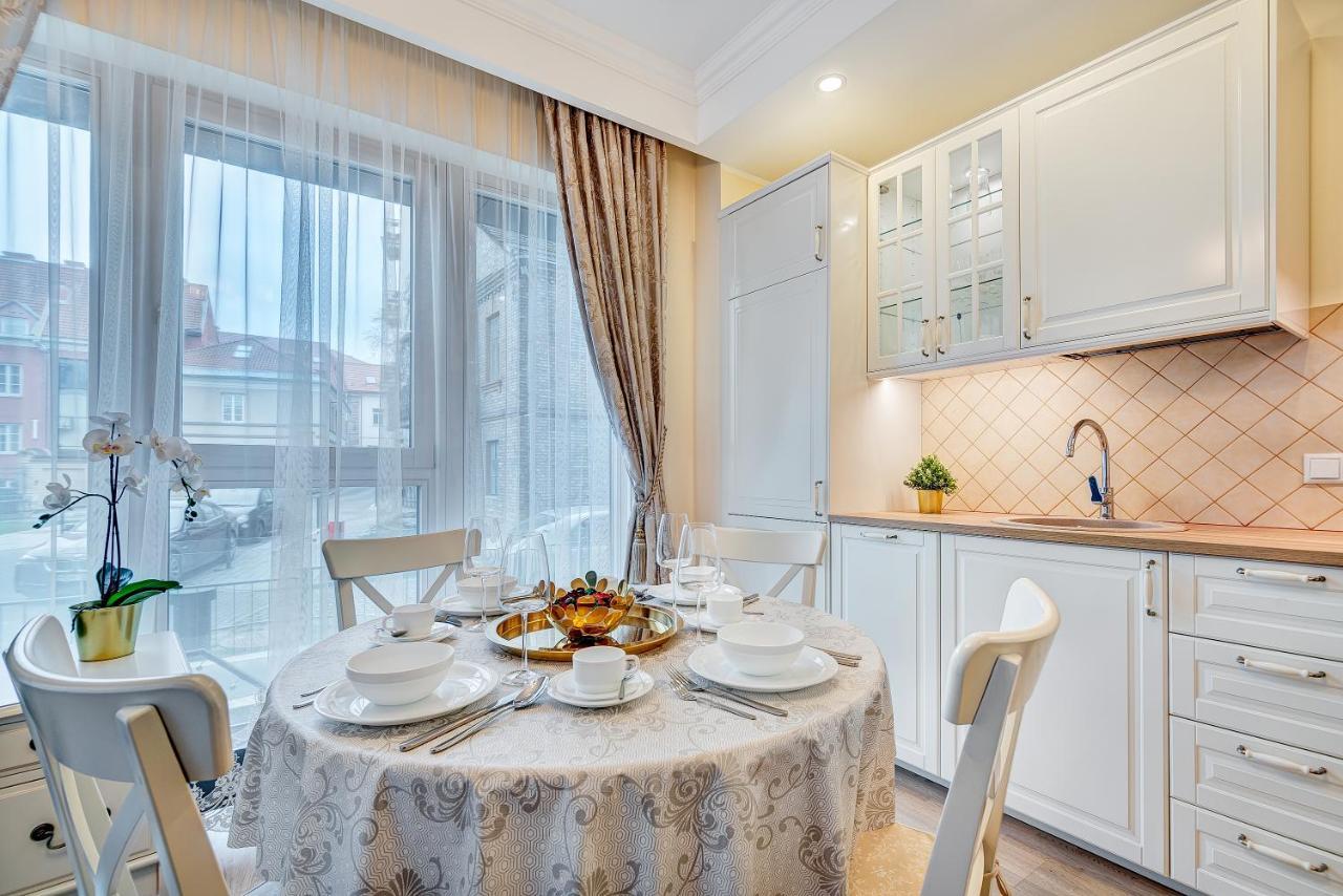 Happy Inn Classical Style, Self Check-In, Parking In The Underground Garage Vilna Exterior foto