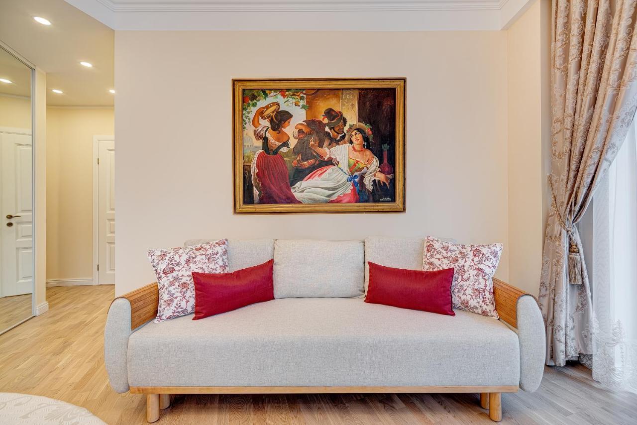 Happy Inn Classical Style, Self Check-In, Parking In The Underground Garage Vilna Exterior foto